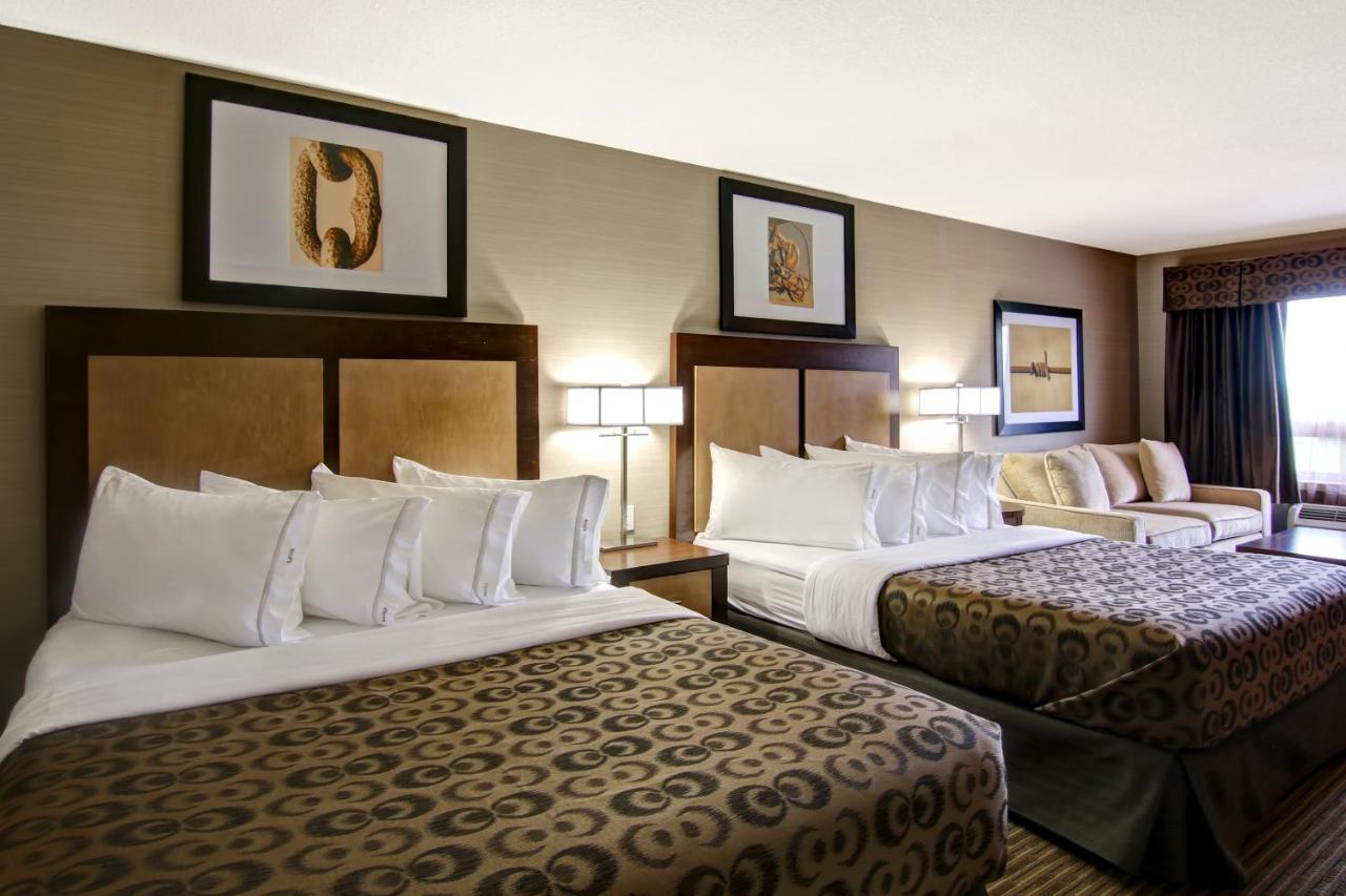 คานัลตา ลัค ลา บิช Hotel Lac La Biche ภายนอก รูปภาพ