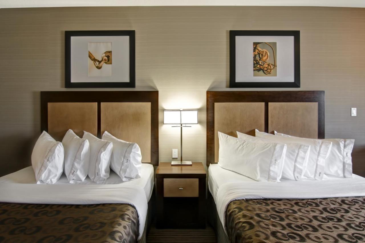 คานัลตา ลัค ลา บิช Hotel Lac La Biche ภายนอก รูปภาพ