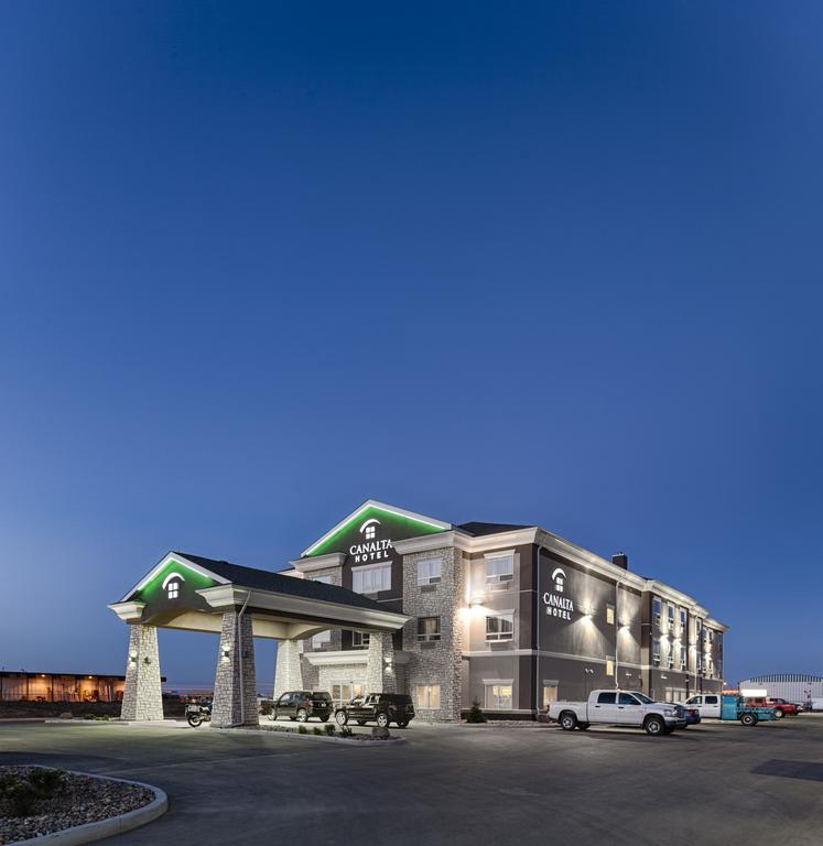คานัลตา ลัค ลา บิช Hotel Lac La Biche ภายนอก รูปภาพ